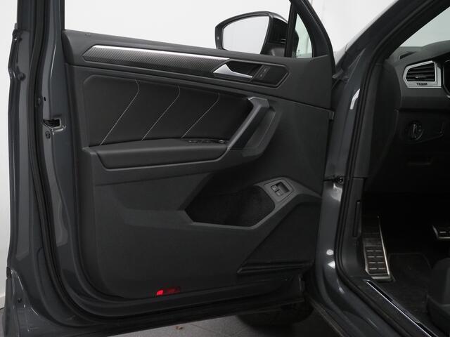 Volkswagen Tiguan 1.4 TSI eHybrid R-Line Business | Apple carplay/Android auto | Achteruitrijcamera | Stuur/Voorstoelen verwarmd | DAB | Carkit | Cruise control 
