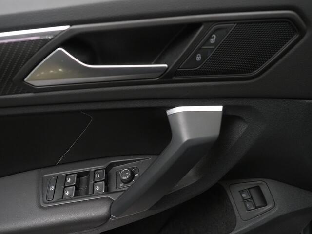 Volkswagen Tiguan 1.4 TSI eHybrid R-Line Business | Apple carplay/Android auto | Achteruitrijcamera | Stuur/Voorstoelen verwarmd | DAB | Carkit | Cruise control 