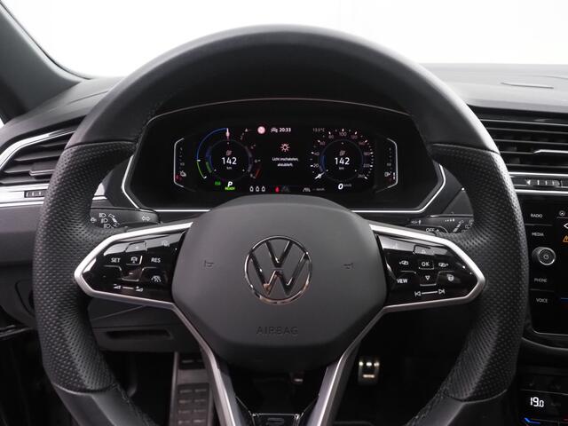 Volkswagen Tiguan 1.4 TSI eHybrid R-Line Business | Apple carplay/Android auto | Achteruitrijcamera | Stuur/Voorstoelen verwarmd | DAB | Carkit | Cruise control 