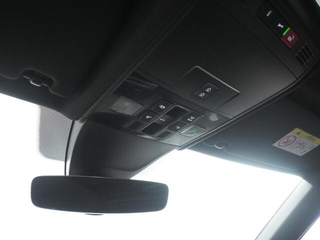 Volkswagen Tiguan 1.4 TSI eHybrid R-Line Business | Apple carplay/Android auto | Achteruitrijcamera | Stuur/Voorstoelen verwarmd | DAB | Carkit | Cruise control 