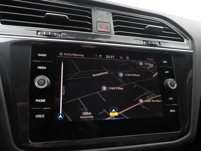 Volkswagen Tiguan 1.4 TSI eHybrid R-Line Business | Apple carplay/Android auto | Achteruitrijcamera | Stuur/Voorstoelen verwarmd | DAB | Carkit | Cruise control 