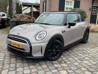 MINI COOPER 1.5 136pk autom Camden Edition 1/2leer,ecc,lmv,navi,pdc