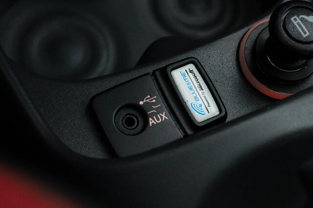 Fiat 500 0.9 TwinAir Turbo Cult | Automaat | Pano | PDC A | Clima | Bi-xenon | Interscope Audio | All season