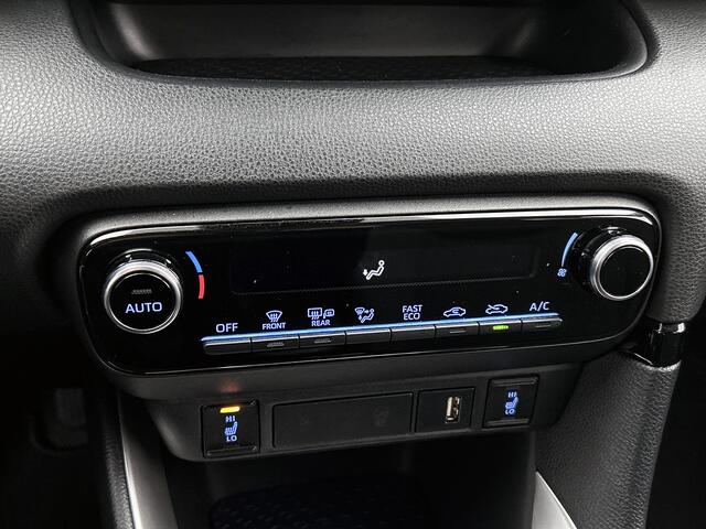 Toyota Yaris 1.5 Hybrid Dynamic | Stoelverwarming | JJ