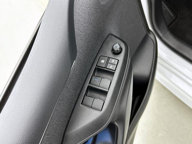 Toyota Yaris 1.5 Hybrid Dynamic | Stoelverwarming | JJ