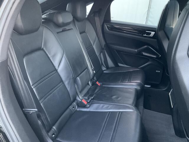 Porsche Cayenne Coup� 3.0 E-Hybrid PHEV 360� Pano SportChrono Luchtvering Bose Carplay Leer Memory UITSTRALING
