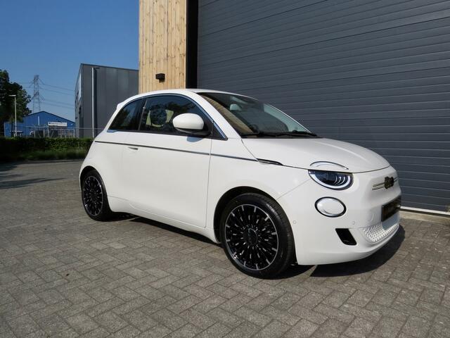 Fiat E-500 La Prima 42 kWh leder Carplay Luxste uitvoering