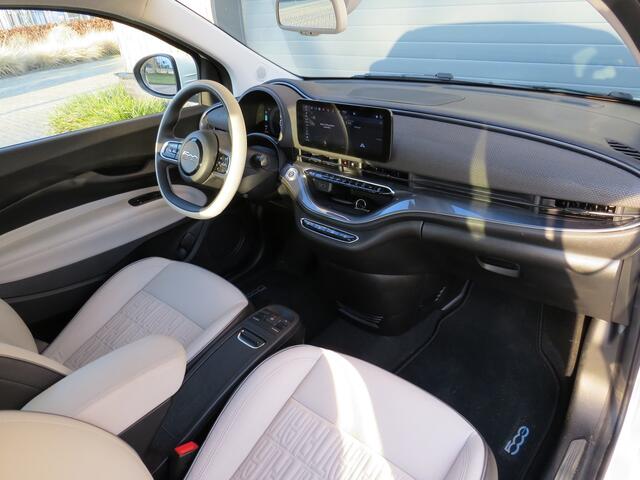 Fiat E-500 La Prima 42 kWh leder Carplay Luxste uitvoering