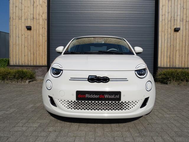 Fiat E-500 La Prima 42 kWh leder Carplay Luxste uitvoering