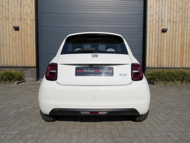 Fiat E-500 La Prima 42 kWh leder Carplay Luxste uitvoering