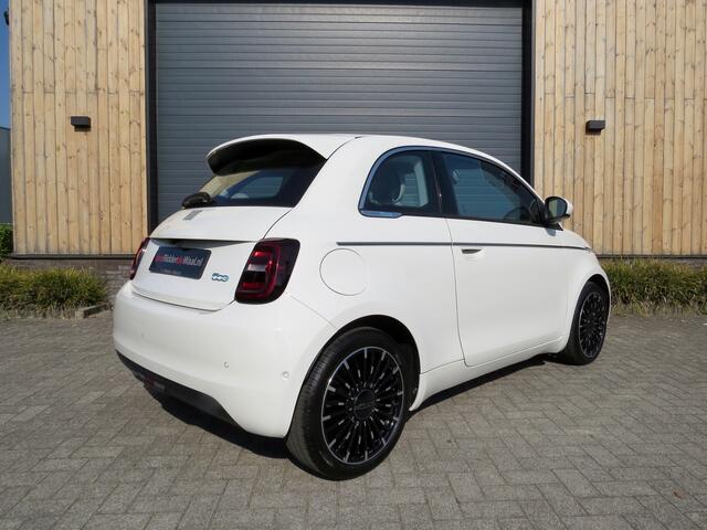 Fiat E-500 La Prima 42 kWh leder Carplay Luxste uitvoering