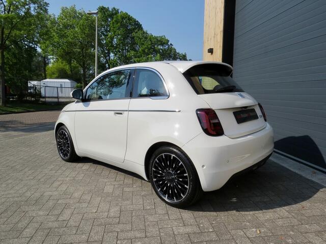 Fiat E-500 La Prima 42 kWh leder Carplay Luxste uitvoering