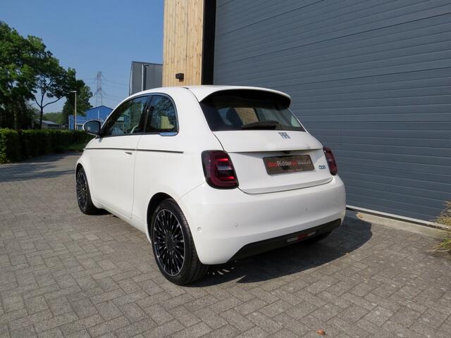 Fiat E-500 La Prima 42 kWh leder Carplay Luxste uitvoering