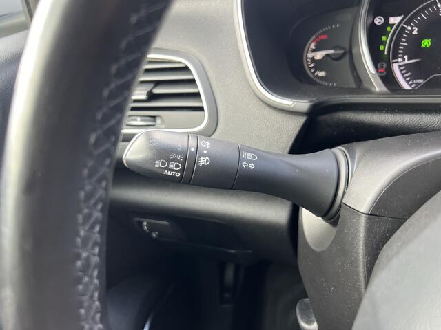 Renault Megane Estate 1.3 TCe 140PK / Automaat / Keyless / Cruise / Climate / Applecarplay - Androidauto /