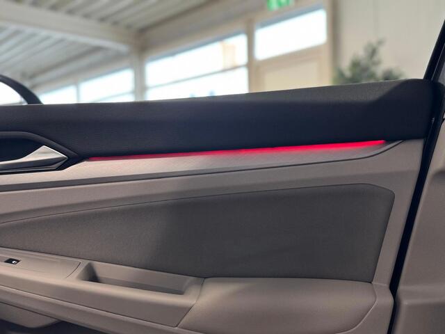 Volkswagen Golf 1.5 TSI Life Business |Pano dak|Ambient lighting|Camera|Carplay|Full LED