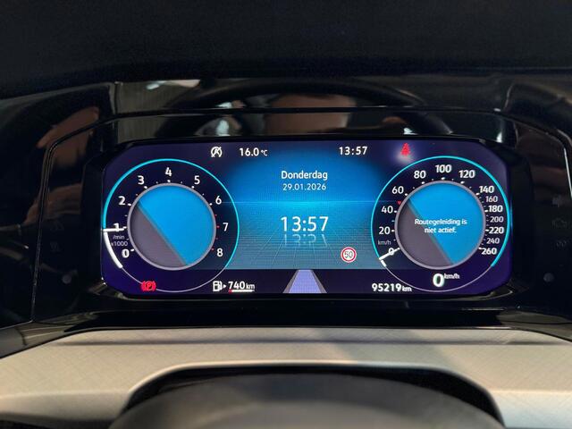 Volkswagen Golf 1.5 TSI Life Business |Pano dak|Ambient lighting|Camera|Carplay|Full LED