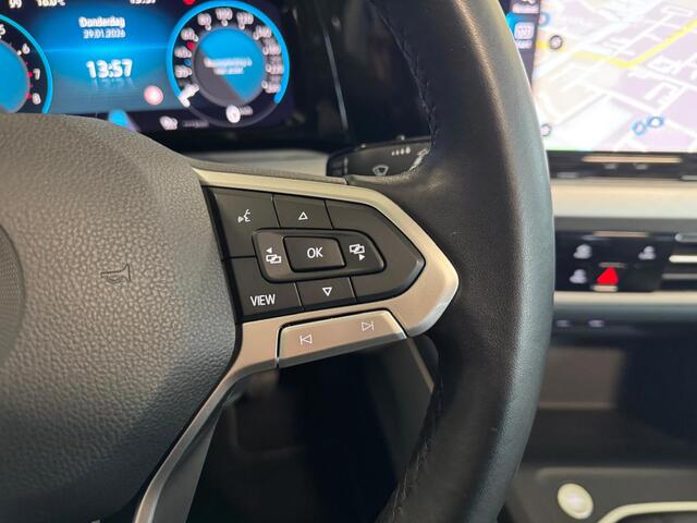 Volkswagen Golf 1.5 TSI Life Business |Pano dak|Ambient lighting|Camera|Carplay|Full LED