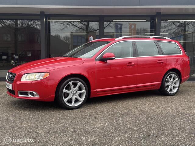 Volvo V70 T5| 5 Cilinder| Summum|Adaptivecruisecontrol|Afneembare trekhaak|Standkachel