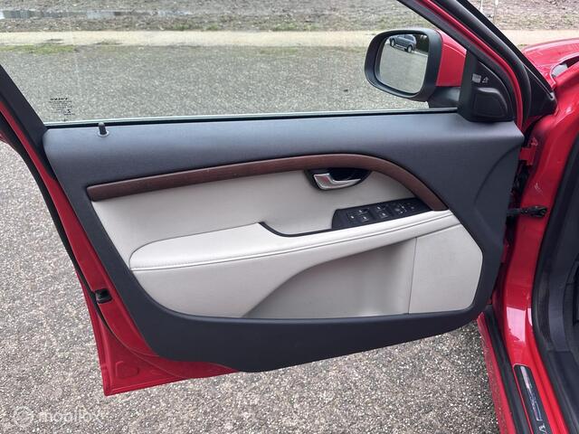 Volvo V70 T5| 5 Cilinder| Summum|Adaptivecruisecontrol|Afneembare trekhaak|Standkachel