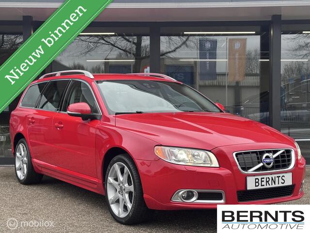 Volvo V70 T5| 5 Cilinder| Summum|Adaptivecruisecontrol|Afneembare trekhaak|Standkachel