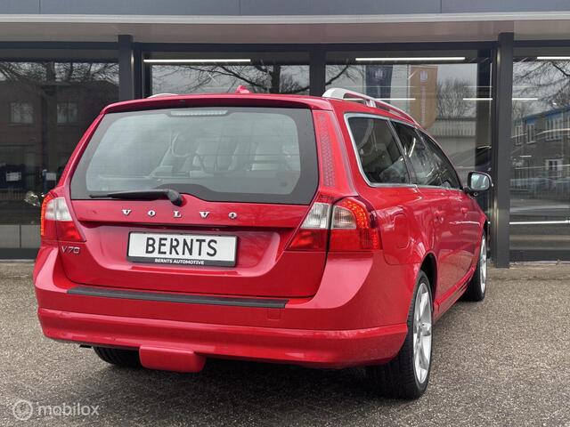 Volvo V70 T5| 5 Cilinder| Summum|Adaptivecruisecontrol|Afneembare trekhaak|Standkachel