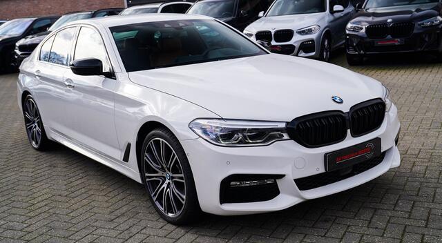 BMW 5-Serie 530e iPerformance High Executive | M-pakket | Massage | Stoelverwarming/verkoeling | Head up | Adaptieve cruise | NAP