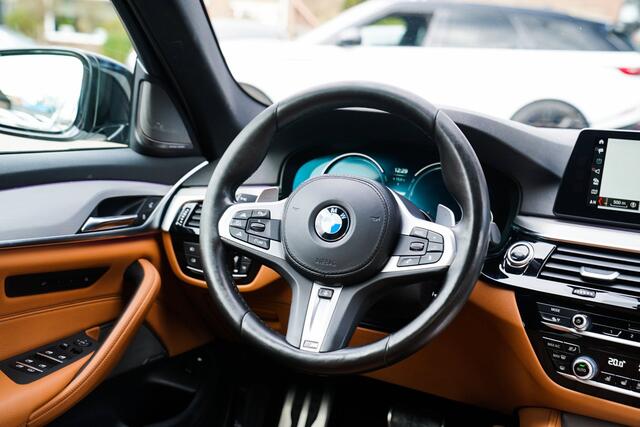 BMW 5-Serie 530e iPerformance High Executive | M-pakket | Massage | Stoelverwarming/verkoeling | Head up | Adaptieve cruise | NAP