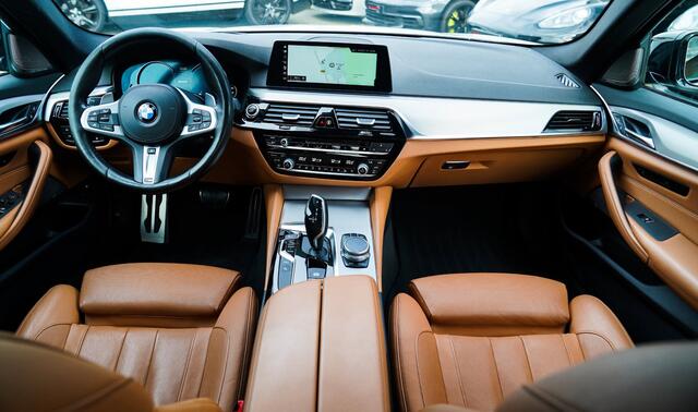 BMW 5-Serie 530e iPerformance High Executive | M-pakket | Massage | Stoelverwarming/verkoeling | Head up | Adaptieve cruise | NAP