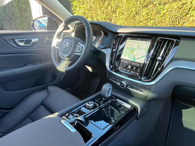 Volvo V60 T6 Plug-in hybrid AWD Plus Dark | Panoramadak | Harman/Kardon | Stoel/Stuur Verwarming |