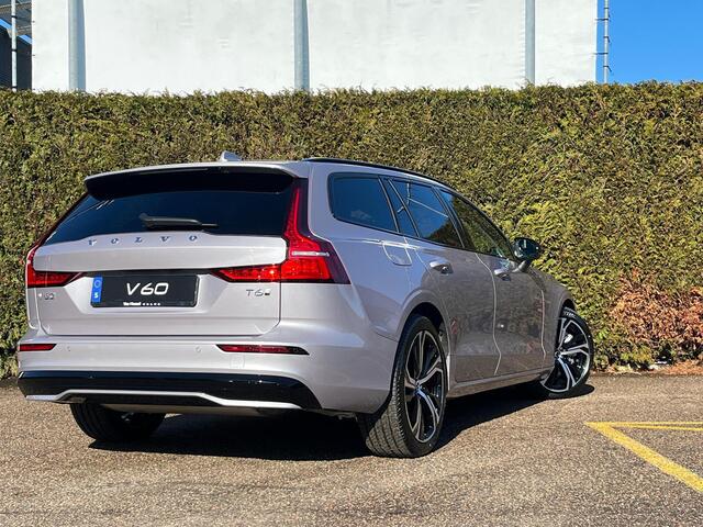 Volvo V60 T6 Plug-in hybrid AWD Plus Dark | Panoramadak | Harman/Kardon | Stoel/Stuur Verwarming |