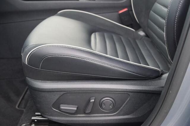 KIA Sportage 1.6 T GDi Plug-In Hybrid GT-Line AWD /Leer/ 19 Inch/360gr camera/Sound pakket/Stoelverwarming v+a