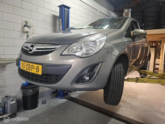Opel Corsa 1.4-16V Cosmo Airco Onderhoudsbeurt/Nap-km