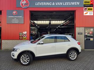 VOLKSWAGEN T-Roc 1.5 TSI Style Business Automaat/ Elektrische achterklep/ Stoel+Stuurverwarming/ Navigatie/ Rijklaarprijs!