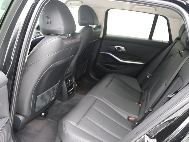 BMW 3-Serie Touring 320i Business Edition Sportline / Leder / Navi / Carplay / Origineel NL
