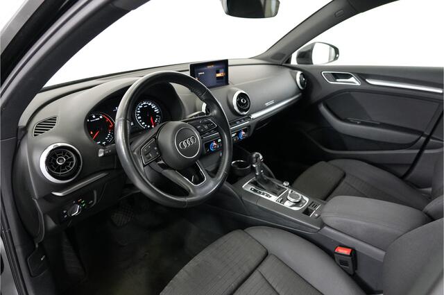 Audi A3 SPORTBACK 35 TFSI CoD Design Pro Line Plus | Trekhaak | Stl. verw. | Climate | PDC | LED |