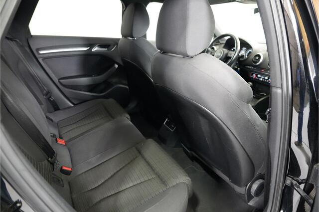 Audi A3 SPORTBACK 35 TFSI CoD Design Pro Line Plus | Trekhaak | Stl. verw. | Climate | PDC | LED |