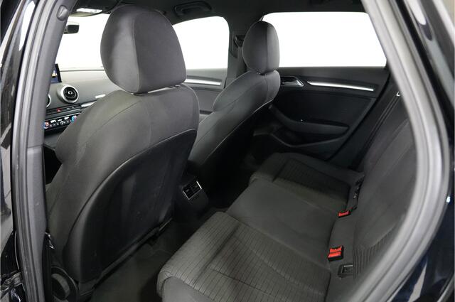 Audi A3 SPORTBACK 35 TFSI CoD Design Pro Line Plus | Trekhaak | Stl. verw. | Climate | PDC | LED |