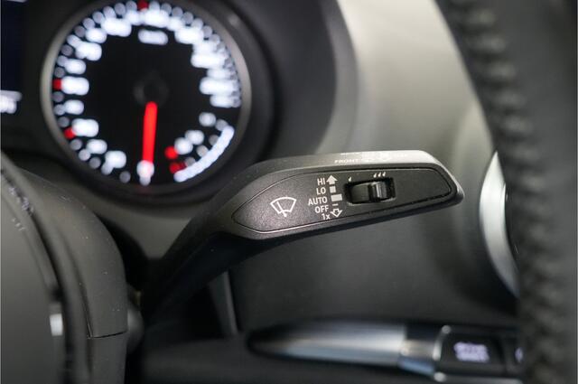 Audi A3 SPORTBACK 35 TFSI CoD Design Pro Line Plus | Trekhaak | Stl. verw. | Climate | PDC | LED |
