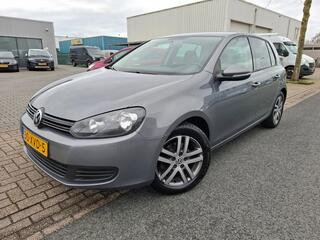 Volkswagen Golf VII