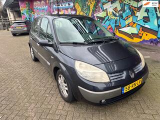 RENAULT SCENIC 2.0-16V Privil�ge Luxe panorama dak leer airco sport velgen stereo zonneschermen in deuren rijd heerlijk