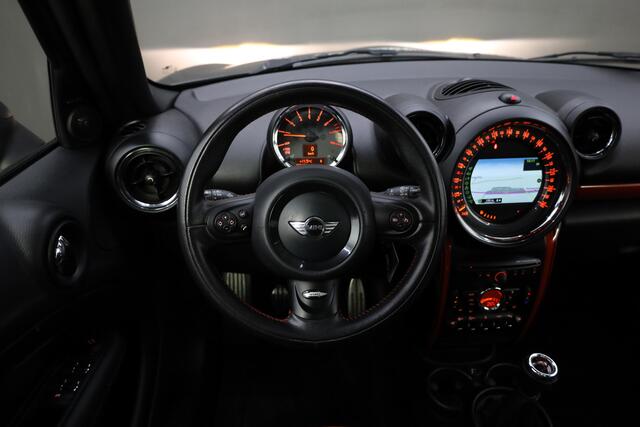Mini Countryman Mini 1.6 John Cooper Works ALL4 Chili | Airco | Climate Control | Stoelverwarming | Sport uitlaat origineel | Lederen bekleding | Panorama 