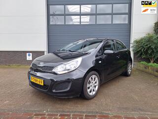 KIA RIO | 1.2 CVVT ComfortLine | Airco | Telefoonverbinding | Navigatie |