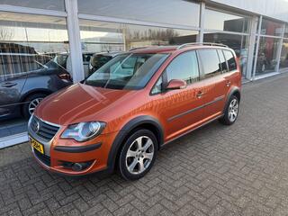 VOLKSWAGEN TOURAN 1.4 TSI Cross | Airco | Cruise control | Elektrische ramen | Dakrails | APK tot 27-01-2027 |