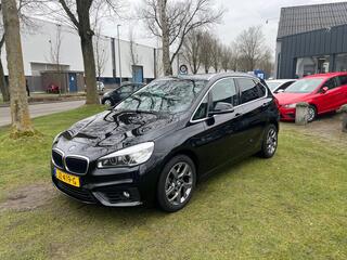 BMW 2-SERIE Active Tourer 216i Centennial High Executive * afneembare trekhaak * airco * sportstoelen * navigatie *