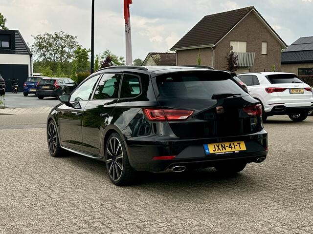 Seat Leon ST 2.0 TSI Cupra 300 4Drive Schaal Pano Brembo BEATS