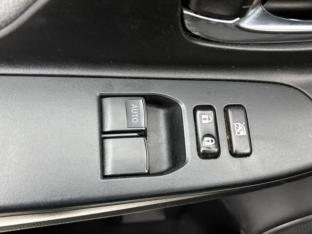 Toyota Yaris 1.5 Hybrid Now | NL dealeronderhouden | Climate Control | radio | elektrische ramen voor |