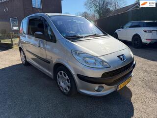 Peugeot 1007