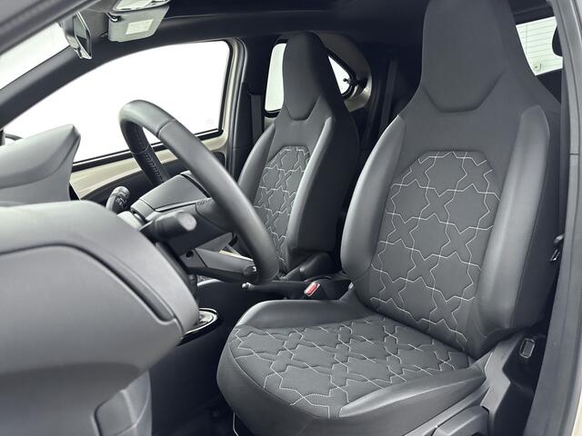 Toyota Aygo X 1.0 VVT-i MT Envy | Cabriodak | Trekhaak | Apple Carplay/Android Auto |