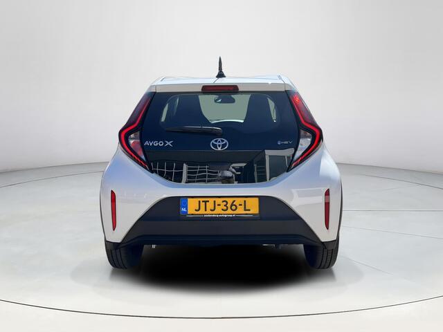 Toyota Aygo X Hybrid 115 play | Pure White | Demonstratie auto  |