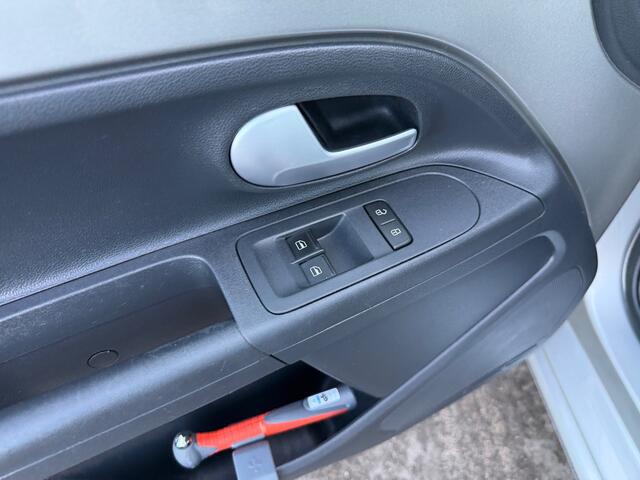 Volkswagen UP 1.0 BMT take up DEALERO-H/BTW/AIRCO/BLUETOOTH